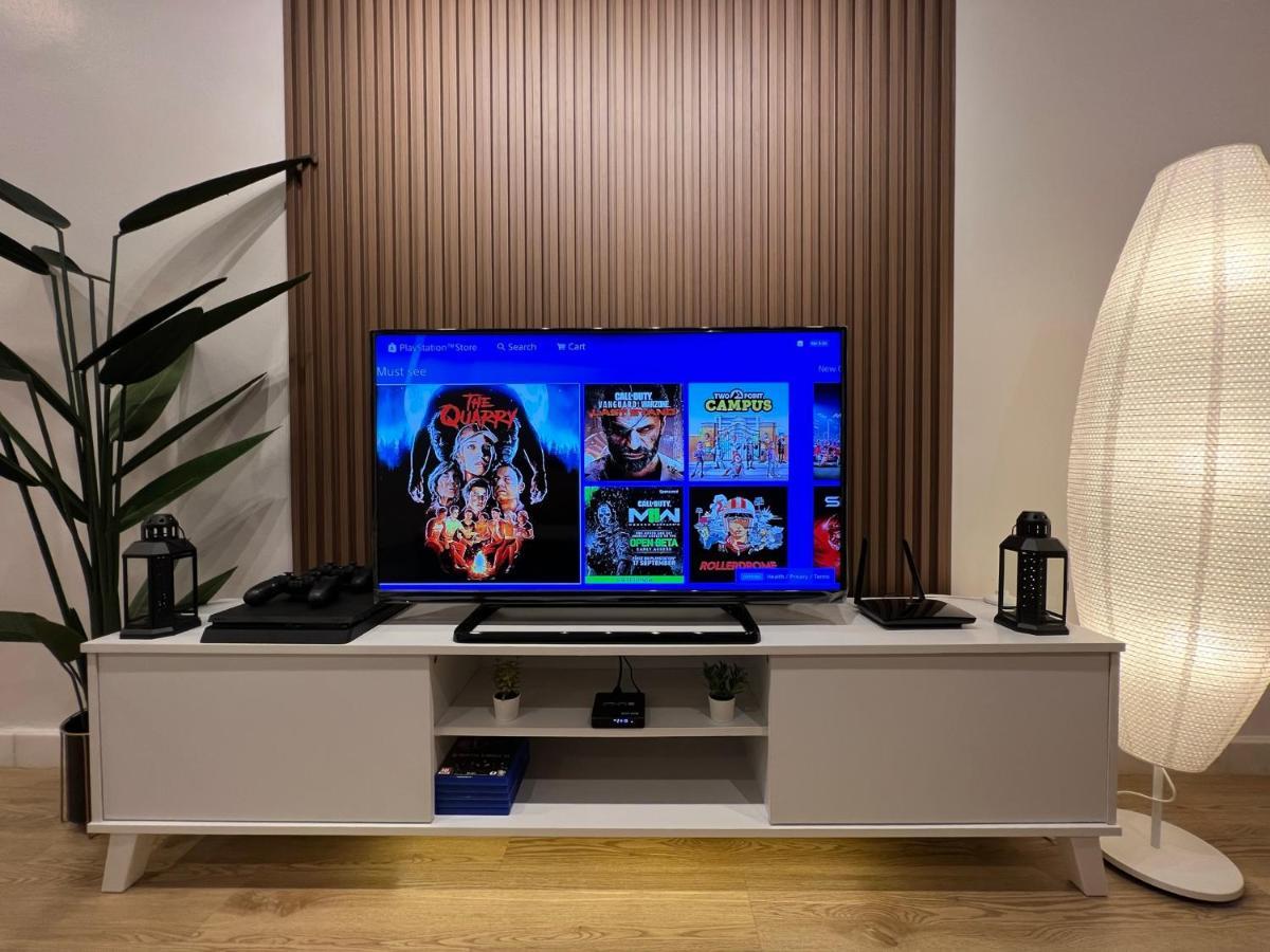 Mujito 8pax Neartc, Dinosaurland, Pooltable, Ps4 Holiday home Kuantan